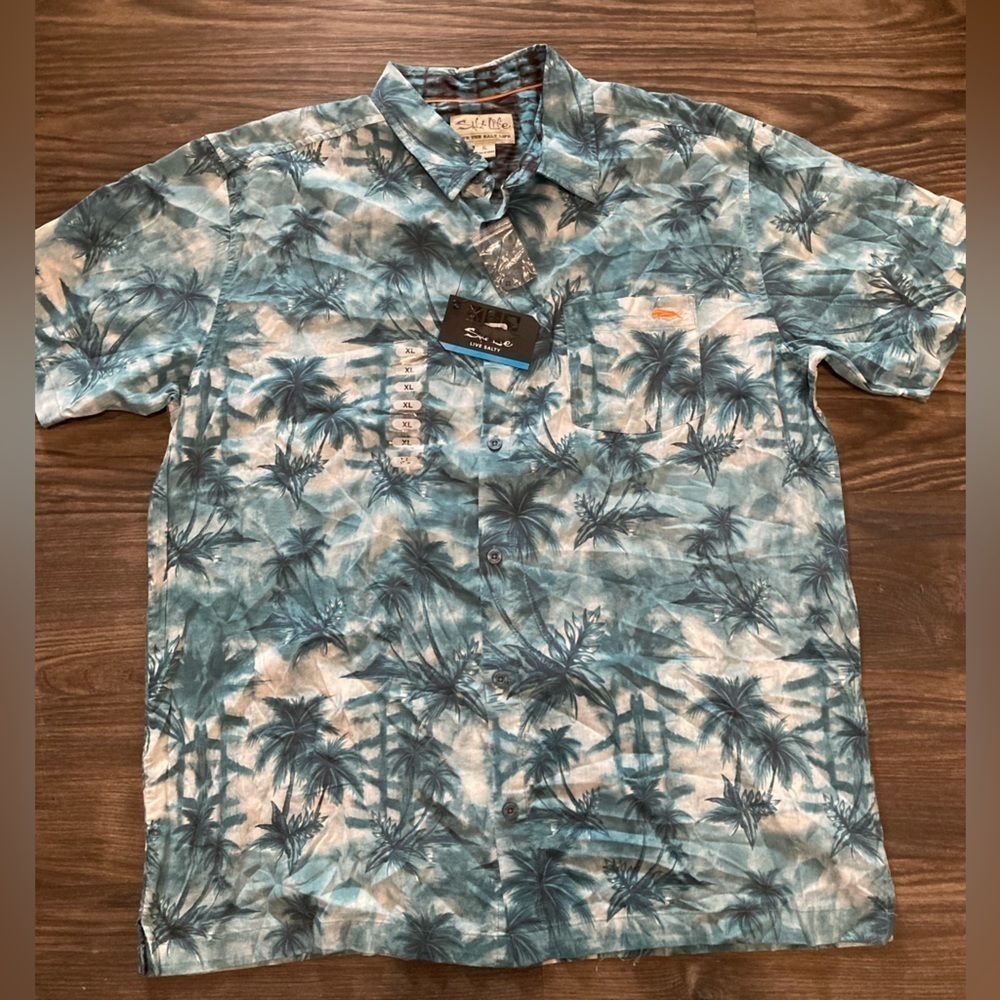 NWT Salt Life Men’s XL Button Down Shirt